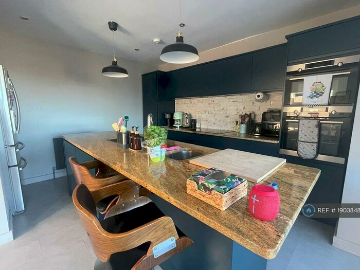 4 Bedroom Semi-Detached House To Rent In Southern-By-Pass, Oxford, OX2