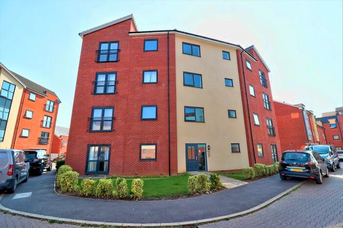 1 Bedroom Flat To Rent In Blake Street, Aylesbury, Buckinghamshire, HP19