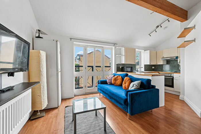 4 Bedroom Terraced House To Rent In Grove Street, Surrey Quays, London, SE8