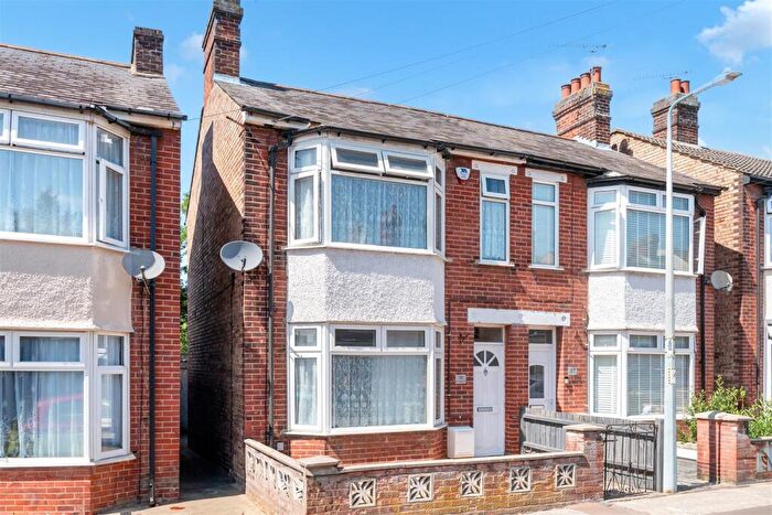 3 Bedroom Semi-Detached House To Rent In Sherrington Road, Ipswich, IP1