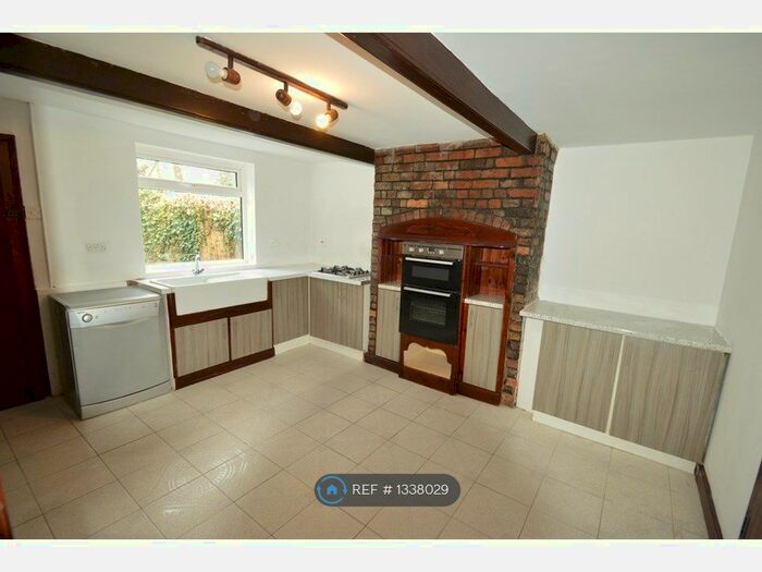 2 Bedroom Terraced House To Rent In Two Trees Lane, Denton, Manchester, M34