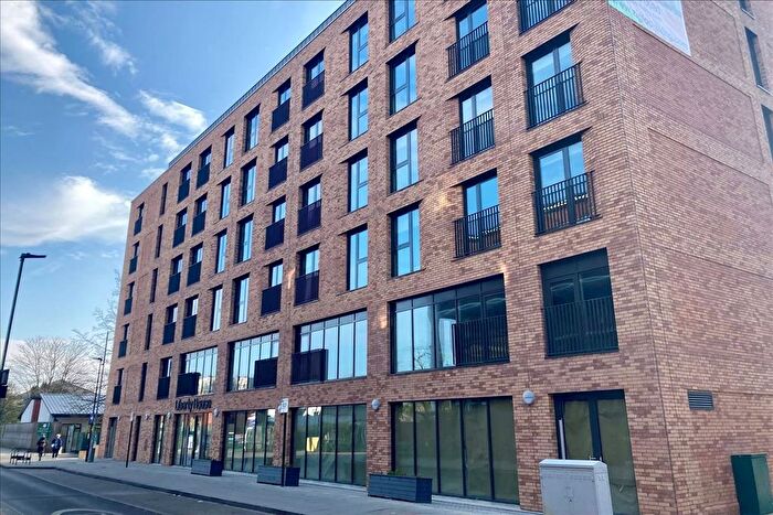 Studio To Rent In Victoria Road, Feltham, Middlesex, TW13