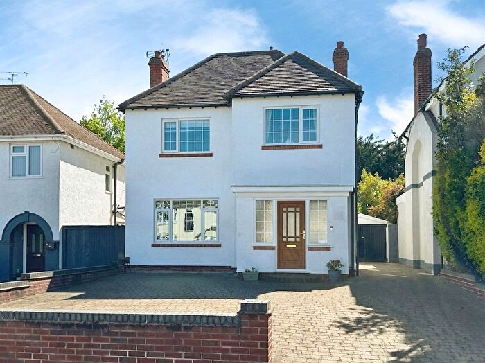 4 Bedroom Detached House For Sale In Aldersley Avenue, Claregate, Wolverhampton, WV6