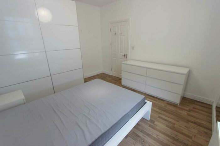 3 Bedroom Apartment To Rent In Lyndhurst Road, London, N22