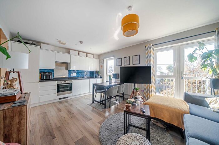 2 Bedroom Flat For Sale In Cassier House, Summers Street, Southampton, SO14