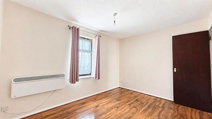 1 Bedroom Apartment To Rent In Nightingale Way, London, E6