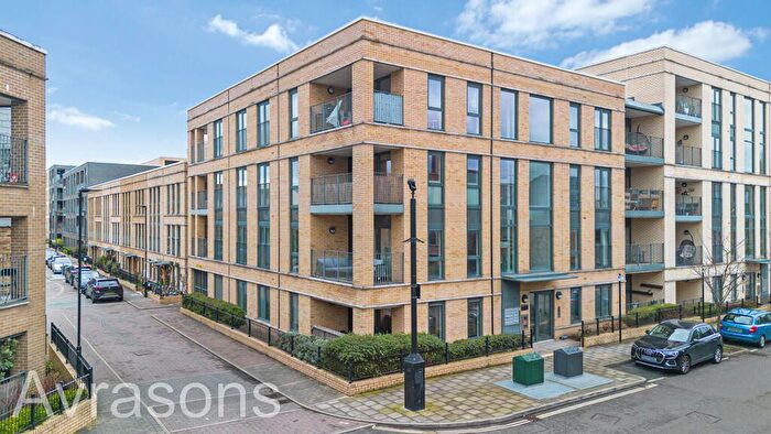 2 Bedroom Flat For Sale In Eythorne Road, London, SW9