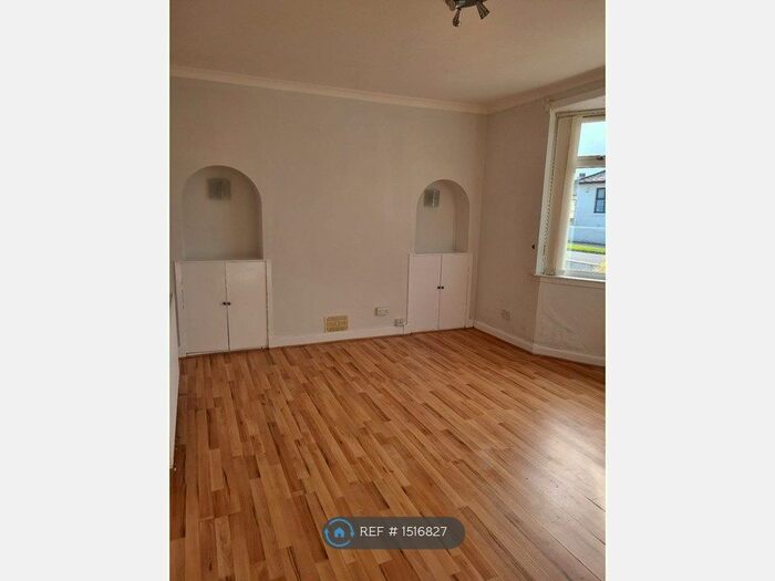 3 Bedroom Semi-Detached House To Rent In Linfern Avenue West, Kilmarnock, KA1