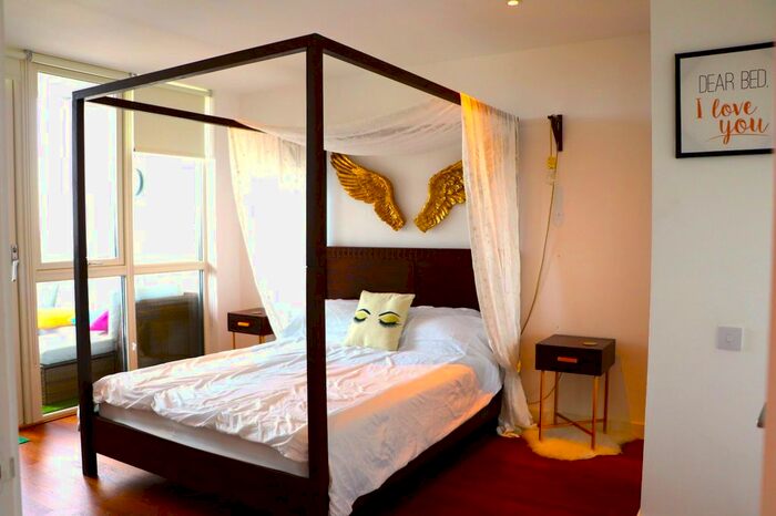 1 Bedroom Flat To Rent In Discovery Tower, Canning Town London, E16