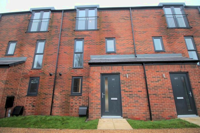 3 Bedroom Town House To Rent In Castle Irwell Student Village, Cromwell Road, Salford M6
