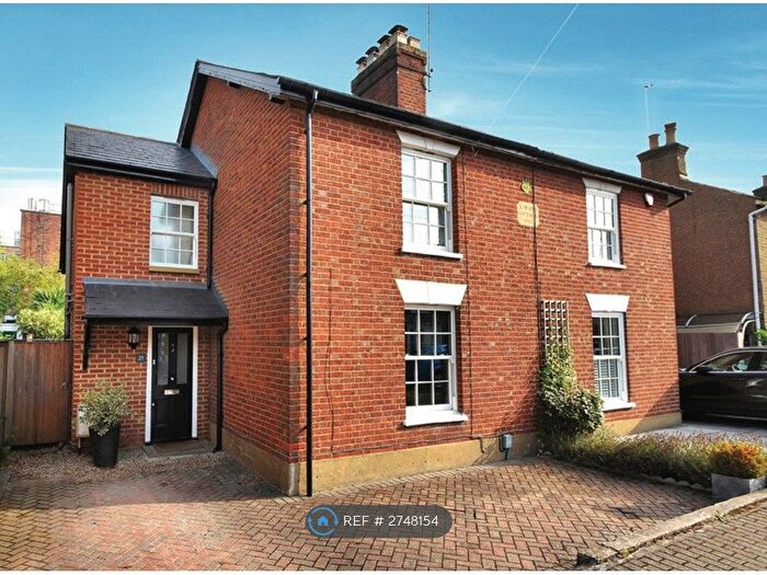 3 Bedroom Semi-Detached House To Rent In Talbot Road, Rickmansworth, WD3