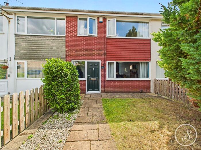 3 Bedroom Terraced House For Sale In Pickard Court, Leeds, LS15