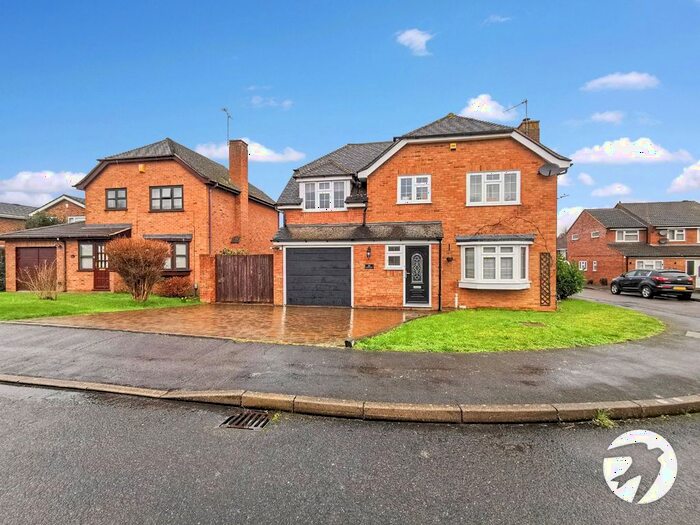 5 Bedroom Detached House To Rent In Glendale, Swanley, Kent, BR8