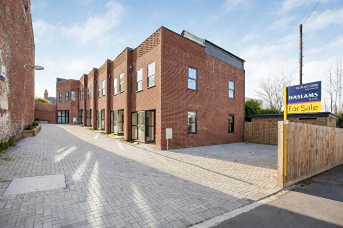 3 Bedroom Town House For Sale In Mount Pleasant, Reading, RG1