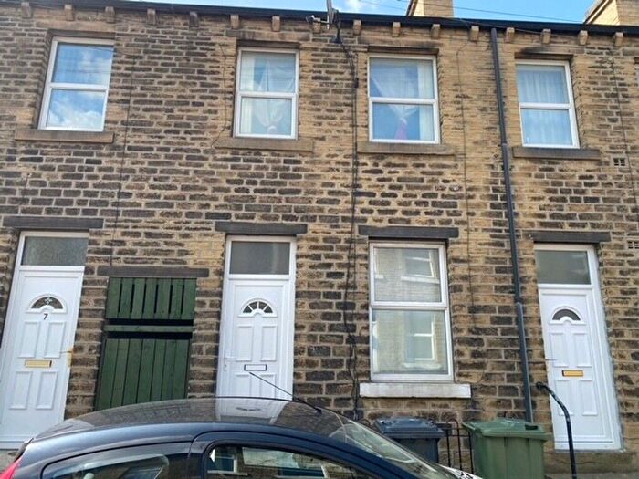 1 Bedroom Terraced House To Rent In Ashfield Street, Fartown, Huddersfield, HD2