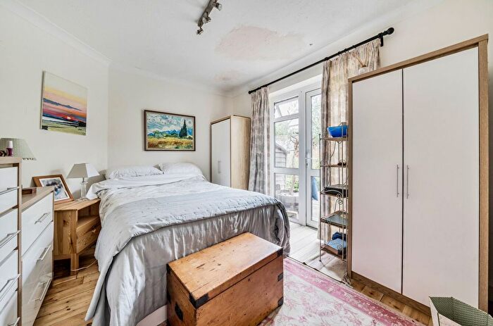4 Bedroom Property For Sale In Orchard Avenue, Chichester, PO19