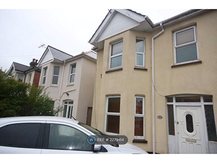 5 Bedroom Detached House To Rent In Nortoft Road, Bournemouth, BH8