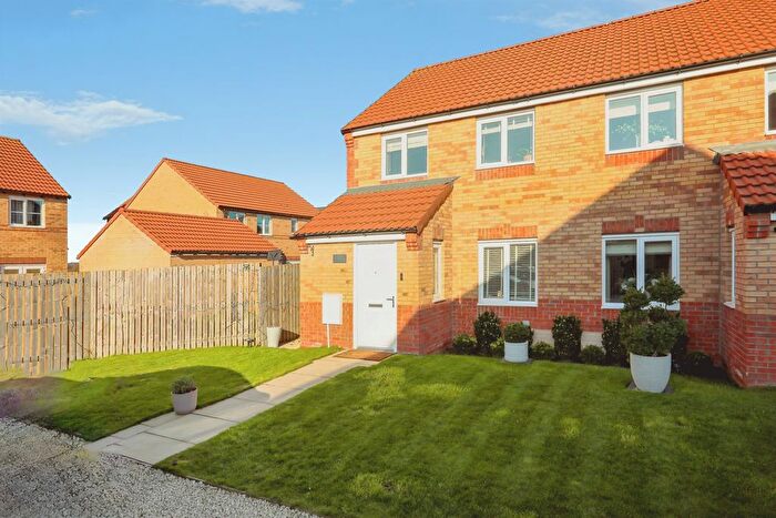 3 Bedroom Semi-Detached House For Sale In Poppy Avenue, New Ollerton, Newark, NG22