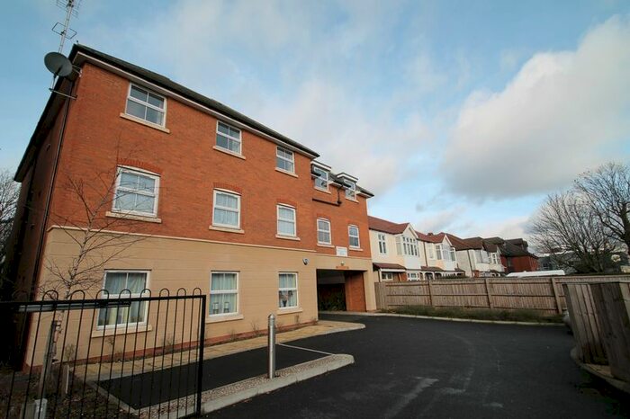 2 Bedroom Flat To Rent In Church Road, Northolt, UB5