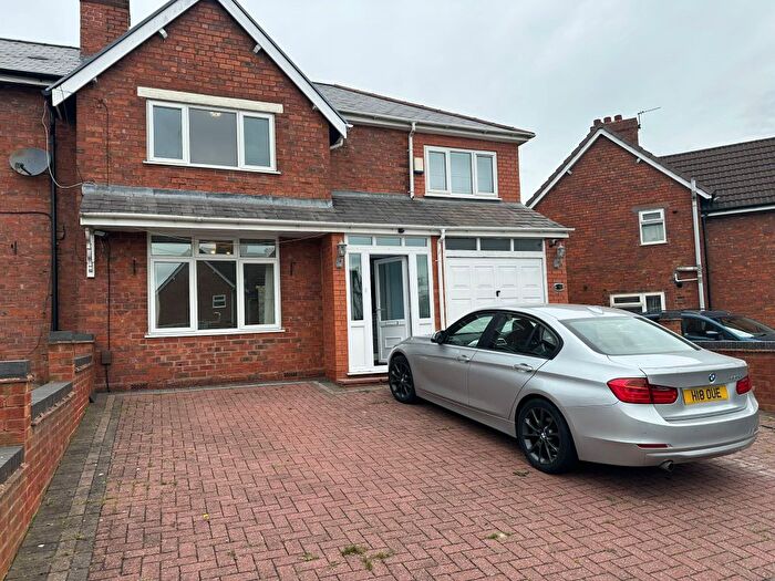 4 Bedroom Semi Detached House To Rent In Penderel Street, Bloxwich, WS3