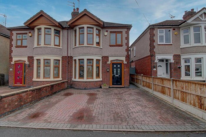 3 Bedroom Semi-Detached House For Sale In Newdigate Road, Bedworth, CV12