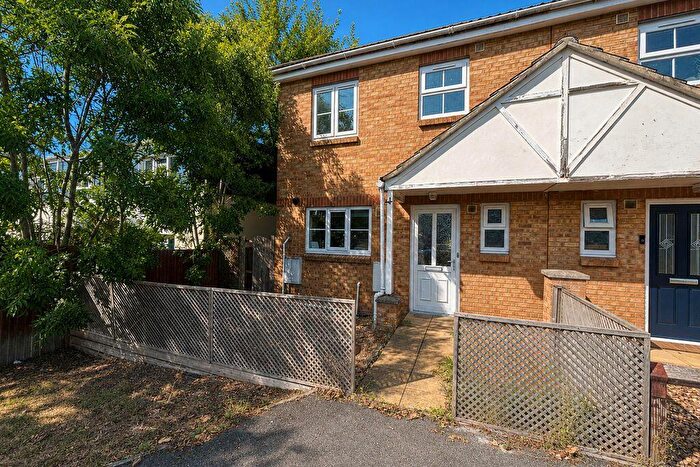 3 Bedroom End Of Terrace House For Sale In Shepperd Terrace, Howe Road, Gosport, PO13
