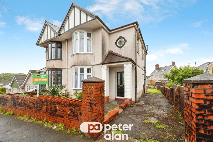 3 Bedroom Semi-Detached House For Sale In Heol Fach, Treboeth, Swansea, SA5