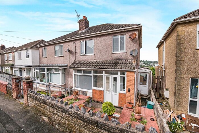 3 Bedroom Semi-Detached House For Sale In Elmhurst Crescent, St. Thomas, Swansea, SA1