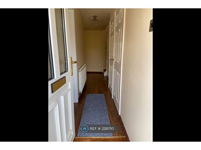 3 Bedroom End Of Terrace House To Rent In Windsor Way, Camberley, GU16