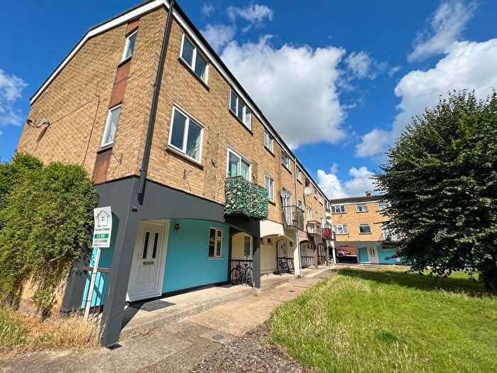 1 Bedroom Studio To Rent In St. Marys Square, Newmarket, CB8