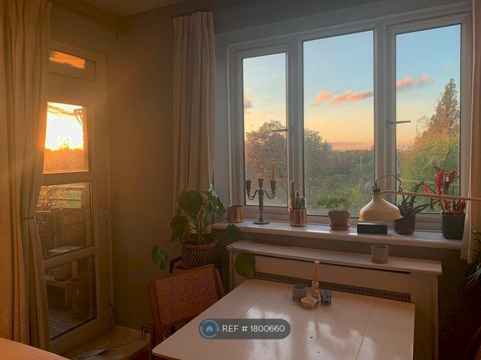 2 Bedroom Flat To Rent In Stoke Newington Church Street, London, N16