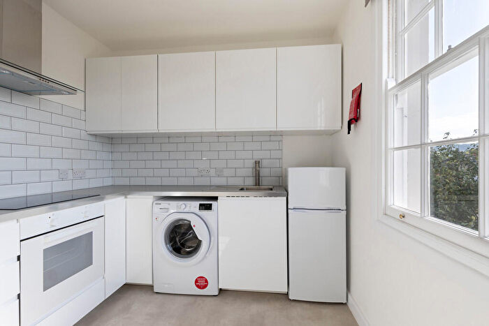 2 Bedroom Apartment To Rent In London Road, Cheltenham, GL52