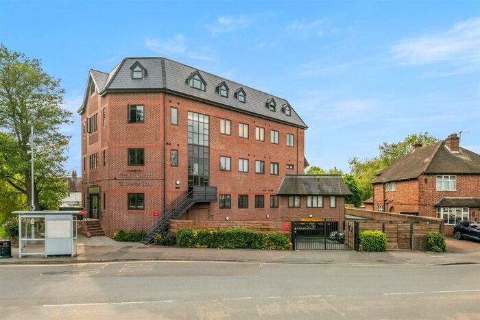 1 Bedroom Flat To Rent In Frays Court, Victoria Road, Uxbridge, UB8