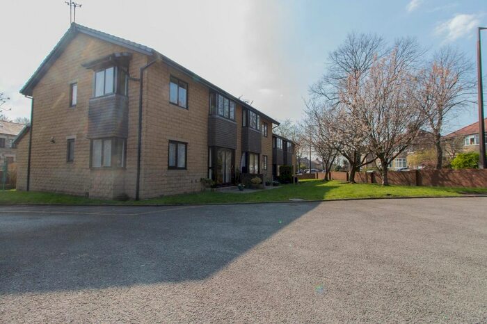 2 Bedroom Flat To Rent In Barton Gardens, Lancaster, LA1