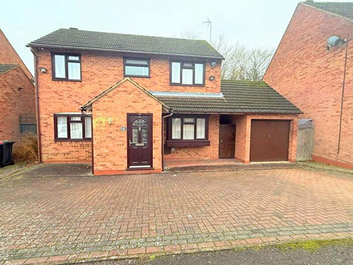 3 Bedroom Detached House For Sale In Shorham Rise, Two Mile Ash, Milton Keynes, MK8