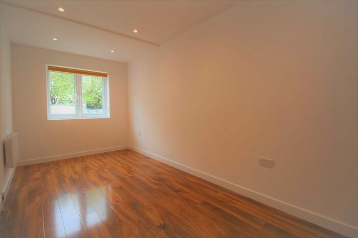 1 Bedroom Flat To Rent In Mangold Way, Erith, DA18