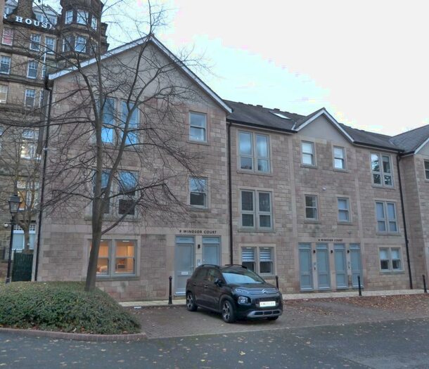 2 Bedroom Apartment To Rent In Clarence Drive, Harrogate, HG1