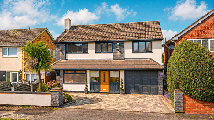 4 Bedroom Detached House For Sale In Sheepcote Lane, Tamworth, Staffordshire, B77