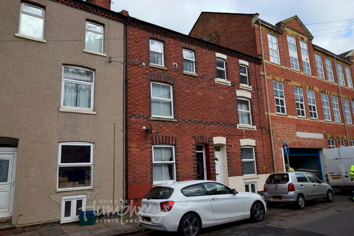 5 Bedroom Terraced House To Rent In Talbot Road, Northampton, NN1