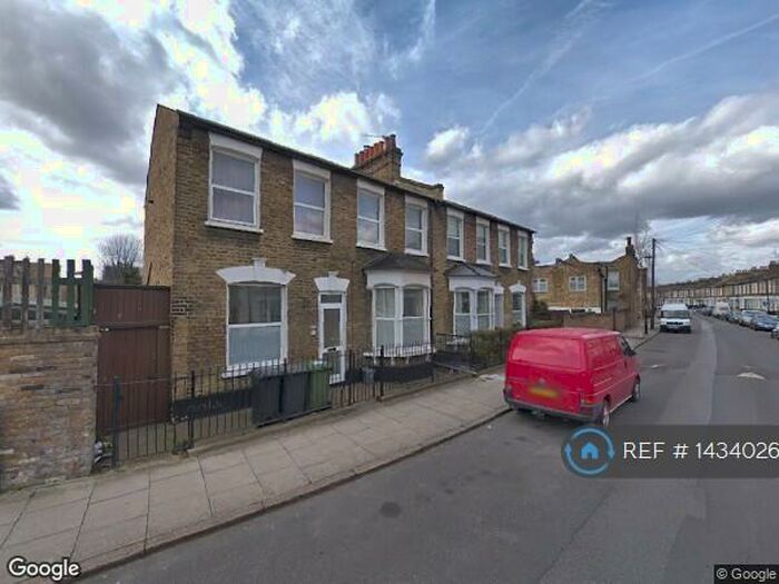 5 Bedroom Flat To Rent In Brocklehurst Road, London, SE14