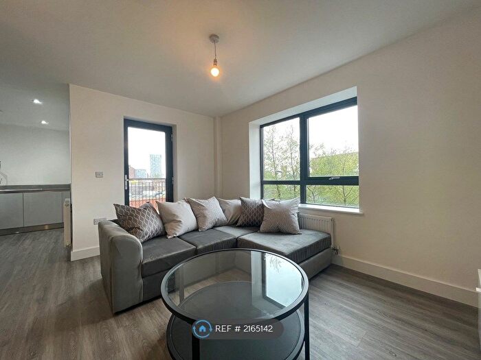 2 Bedroom Flat To Rent In Hurst Street, Liverpool, L1