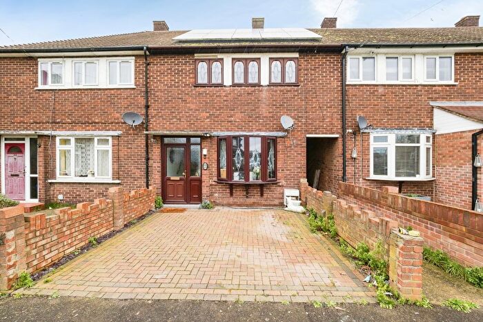 3 Bedroom Terraced House For Sale In Fortin Close, South Ockendon, Essex, RM15