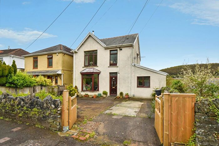 3 Bedroom Detached House For Sale In Brecon Road, Pontardawe, Swansea, Neath Port Talbot, SA8