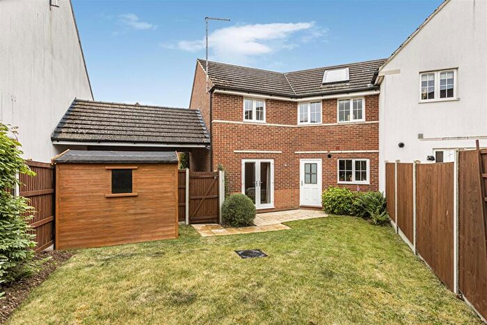 3 Bedroom Semi-Detached House For Sale In Clappers Lane, Watton At Stone, SG14