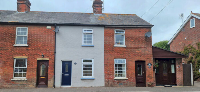 2 Bedroom Terraced House To Rent In Ringwood, BH24