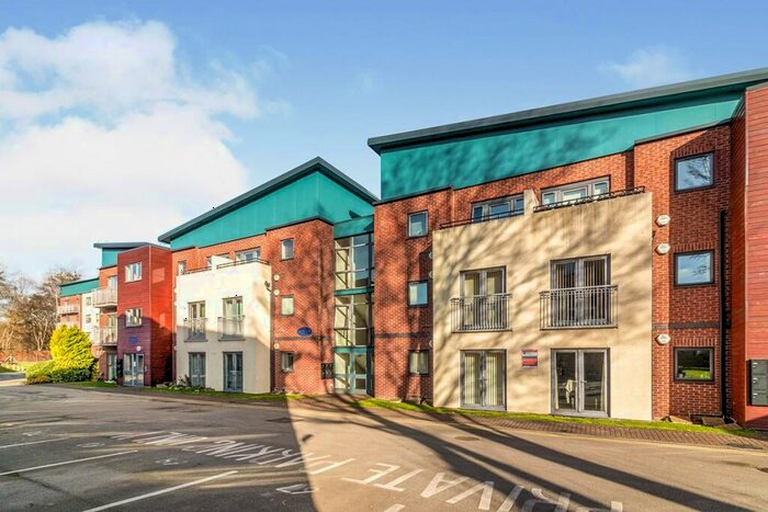 2 Bedroom Apartment To Rent In Middlewood Road, Sheffield, S6