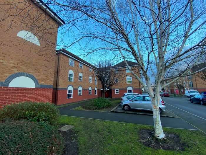 1 Bedroom Flat To Rent In James Close, Derby, Derbyshire, DE1