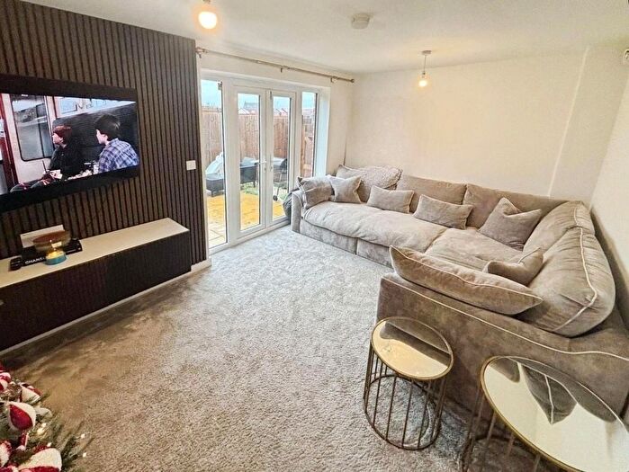 3 Bedroom Property To Rent In Wilkinson Drive, Lichfield, WS14