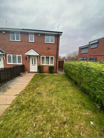 2 Bedroom End Of Terrace House To Rent In Foxdale Drive, Brierley Hill, DY5