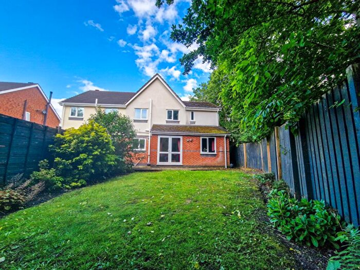 4 Bedroom Semi-Detached House For Sale In Cloughbank, Stoneclough, Radcliffe, Manchester, M26